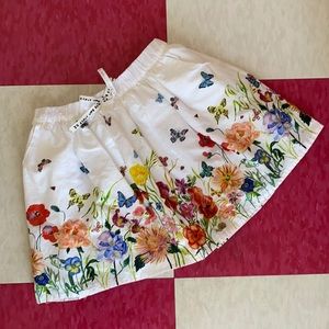 H&M Girls Floral Garden Skirt. Size 2-4 Years. So lovely!
